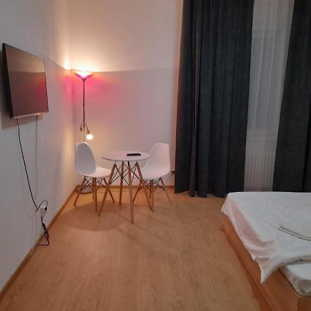 Piata Unirii- 1 Room Studio Apartment Temeşvar Dış mekan fotoğraf